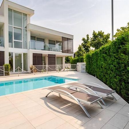 Apartment Luma With Pool Τζεσόλο Λίντο Εξωτερικό φωτογραφία