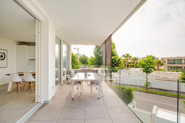Apartment Luma With Pool Τζεσόλο Λίντο Εξωτερικό φωτογραφία